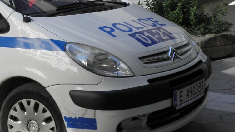 Барикадиралият се мъж в Благоевград предаде оръжието си