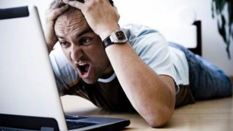 Измамници събират пари с обяви за надомна работа