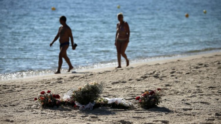 "Хюриет" тръби: Българи и гърци ни взимат руснаците