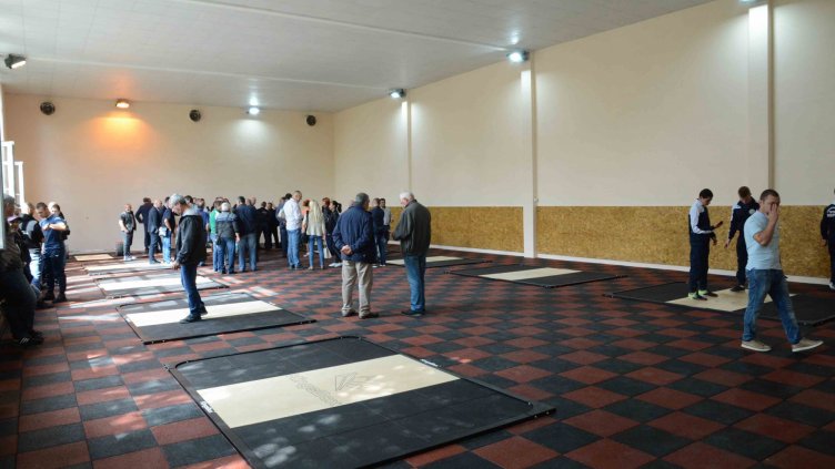 Спортното училище във Варна вече има обновена зала за вдигане на тежести