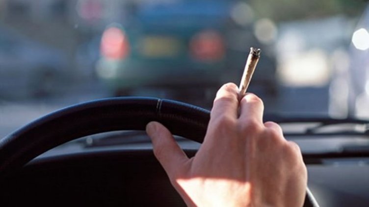 Взеха книжката на млад варненец, спипан зад волана напушен