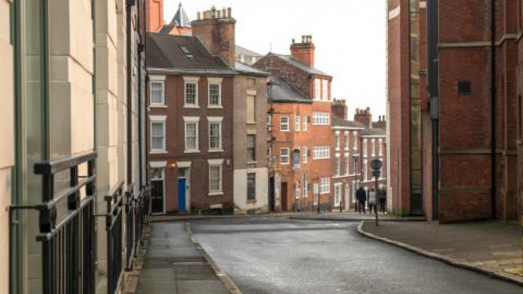 40 български гурбетчии останаха на улицата