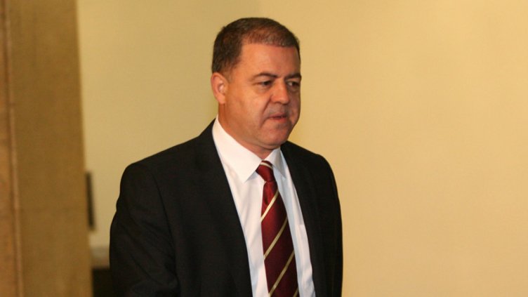 Министър Ненчев ще предаде на Комисията по досиетата целия архив на военното разузнаване