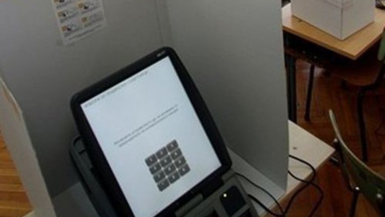 В петък ЦИК решава ще доставят ли машини за вота