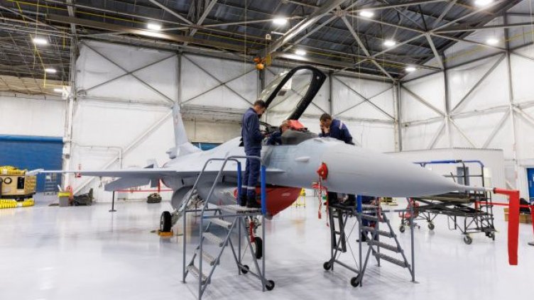 Получаваме първия F-16 Block 70