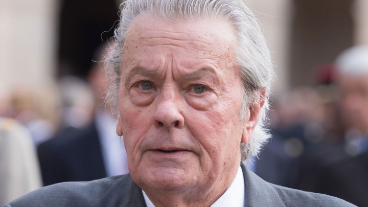 Ален Делон споделя, че също е бил подложен на сексуален тормоз