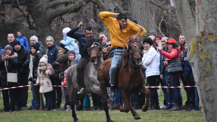 С кушии и конкурс за най-красив впряг варненци отбелязаха Тодоровден