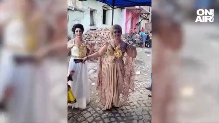 Странности из Сливен: МВР спира ромски сватбари, шествали по улиците!