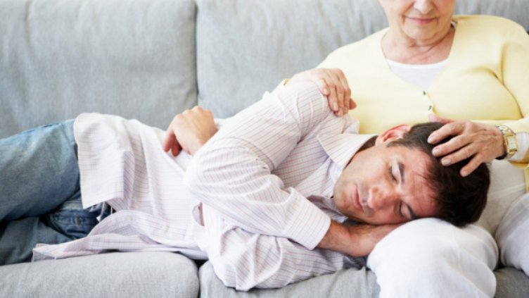 Евростат: Младите българи живеят при родителите си до 30-годишни