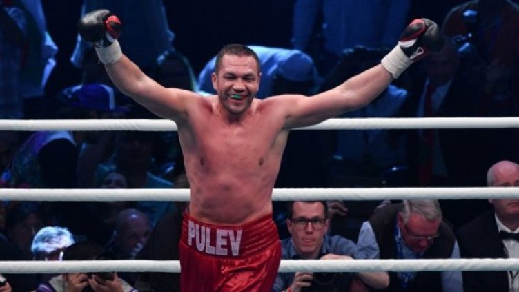 Кобрата нокаутира Франк Мир още в първия рунд