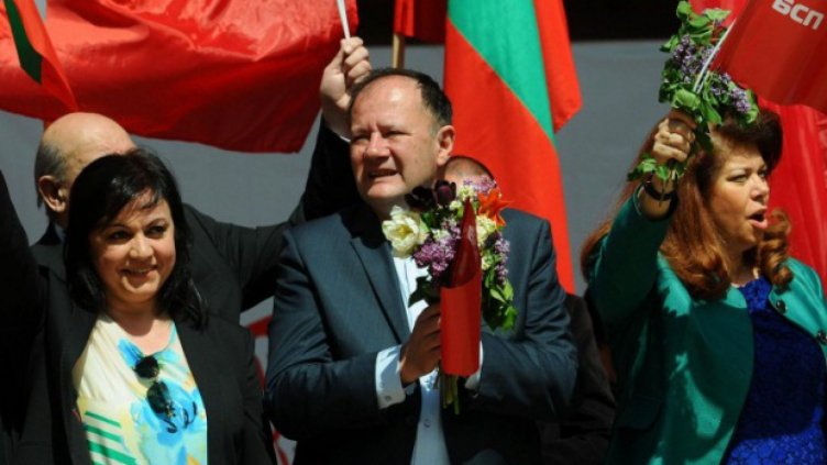 Миков и Нинова на балотаж за шефското място в БСП