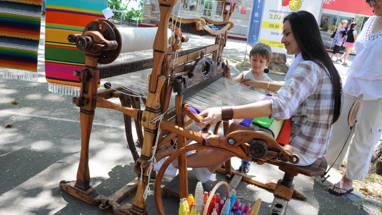 С концерт на Деси Добрева и ансамбъл "Варна" откриват Международния панаир на занаятите и изкуствата