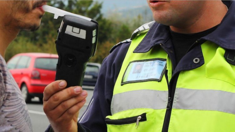 Засякоха пиян шофьор във Варненско