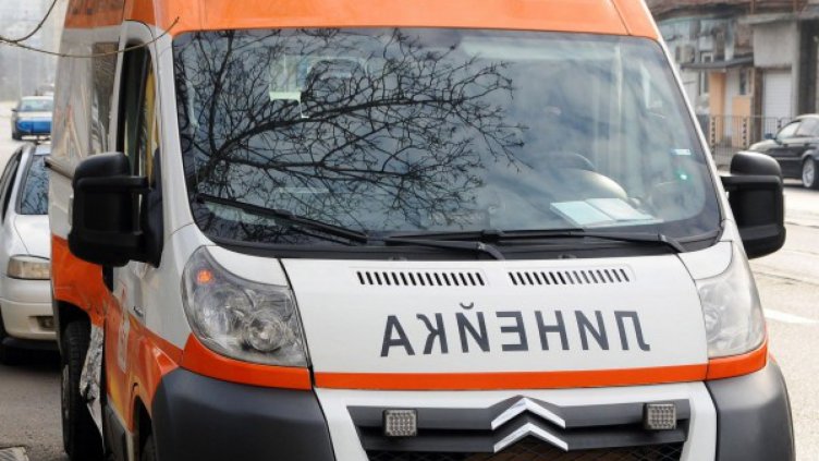 Пребитият лекар без опасност за живота, оперираха го 4 ч.