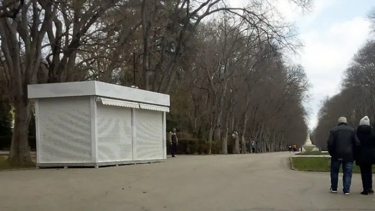 Портних: Бараки в Морската градина няма да има!