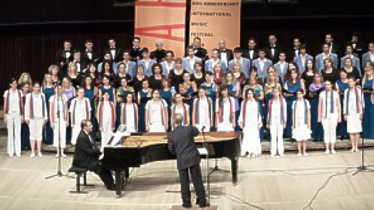 Хор „Морски звуци” обра овациите през юни