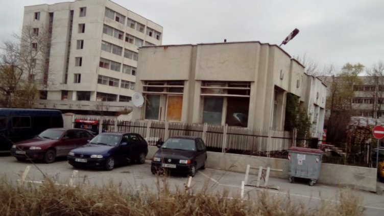 Сриват до основи поделението във "Владиславово"