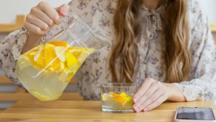 Мит или панацея: Влияе ли водата с лимон положително на здравето ни