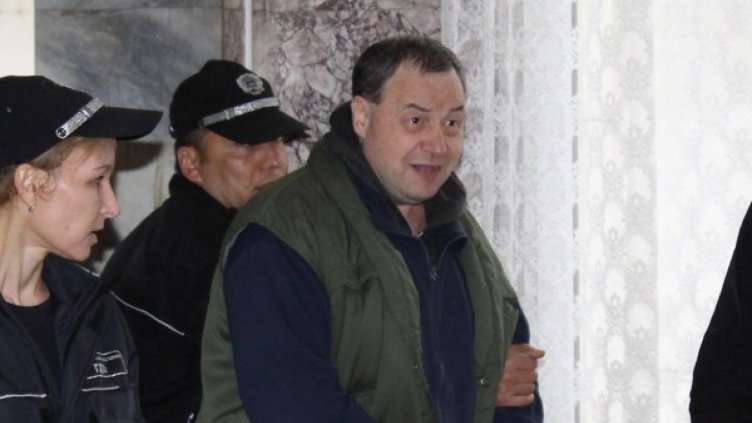 Полицаите в Лясковец сами се избили и натопили Петко