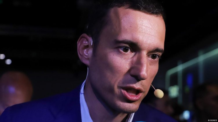 Терзиев иска да кръщава улици в София на Навални и Кристиан Таков