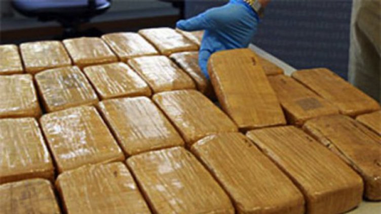 24 кг. кокакин, натъпкани в кабина на камион, са заловили на „Калотина“