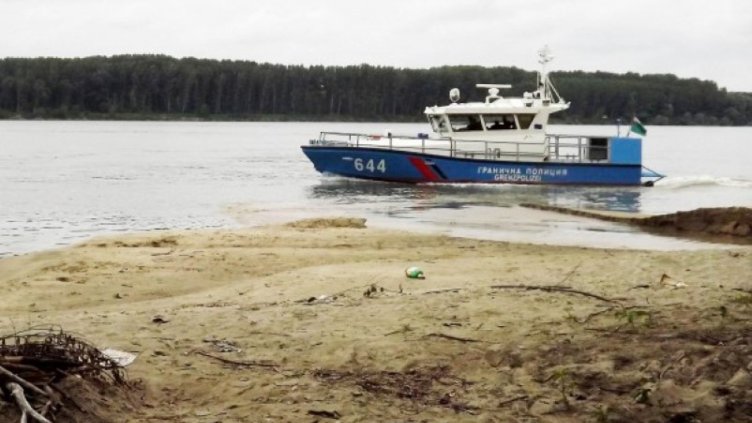 Във Варна и Бургас заловиха кораби, които замърсяват Черно море