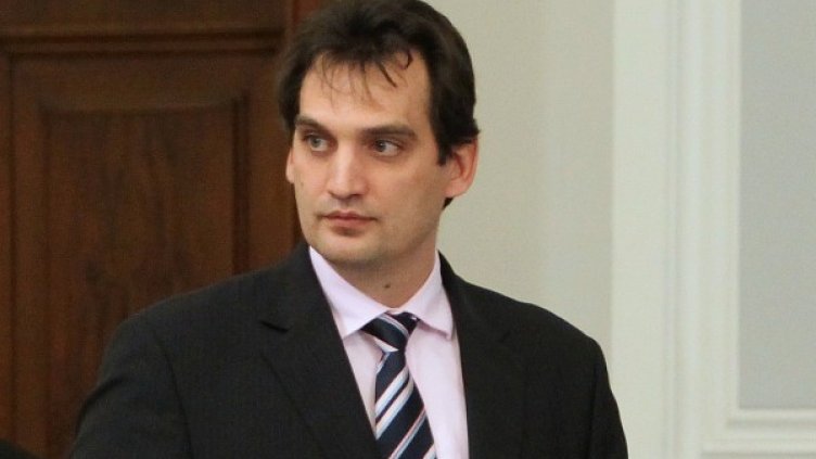 Дефицитът в енергетиката може да се стопи за 3-5 г., сметна Щонов