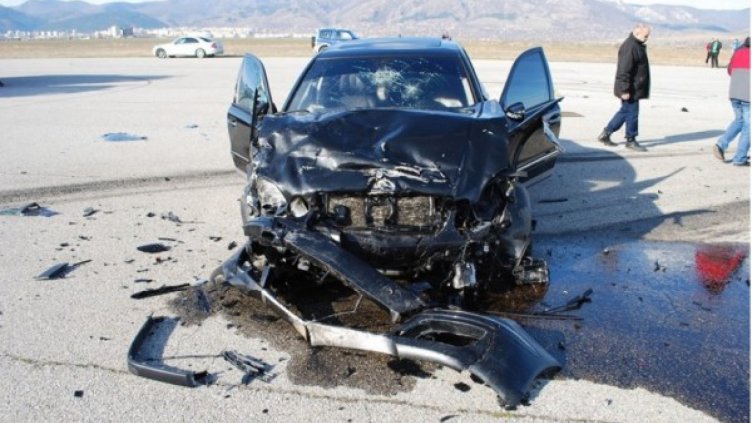 2 тона бетон огражда смъртоносната писта в Сливен