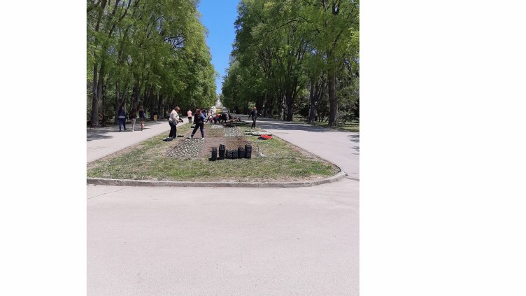 Разхубавяват морската градина във Варна (Снимка)