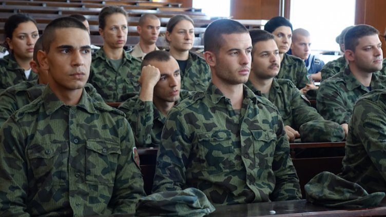 27 ентусиасти се събраха във Варна за курс по начална военна подготовка
