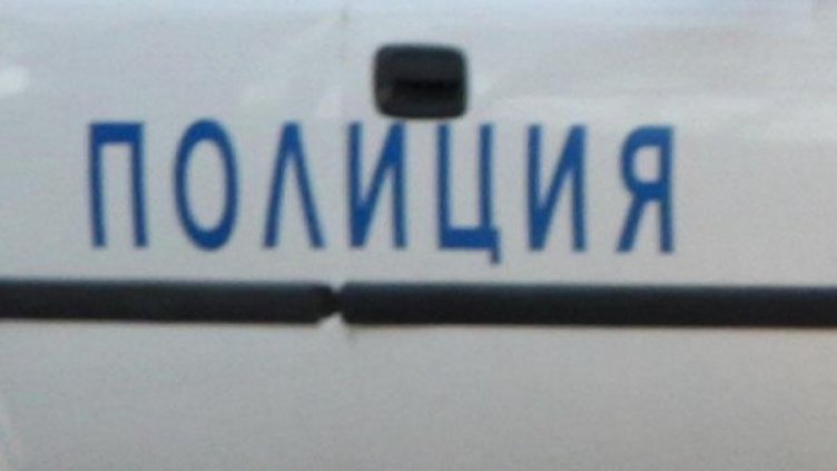 Младежи пребиха семейство във Видинско