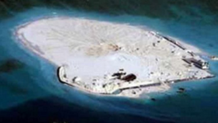 САЩ бият тревога: Китай строи "Велика стена от пясък" в морето