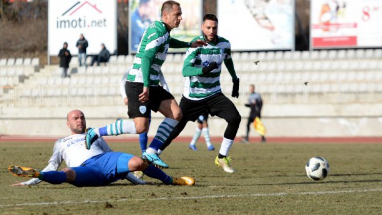 Черно море стартира контролите с равенство