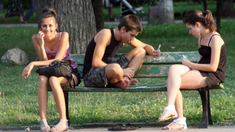 870 000 българи нито учат, нито работят – мързелуват