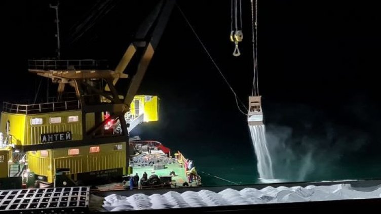 Екоминистърът дава Морска администрация на прокуратурата