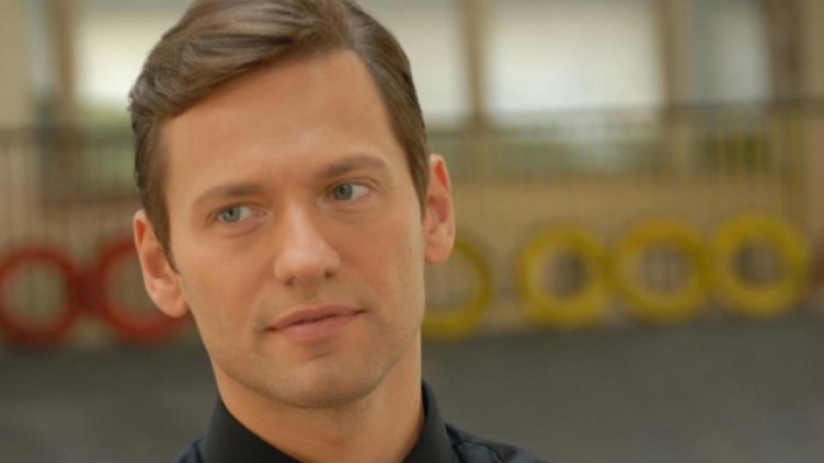 Варненските певци от формация „Да“ пеят коледна песен с Орлин Павлов