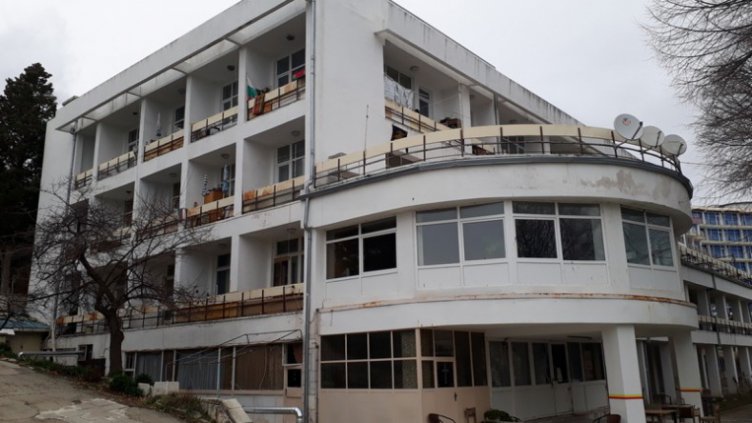 Трима починаха за ден от коронавирус във Варна, един от случаите е в дом "Гергана" 