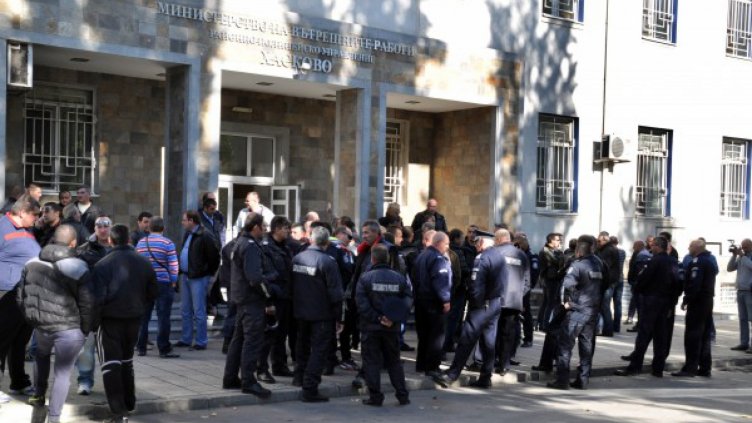 300 млн. на година гълта социалният пакет на МВР