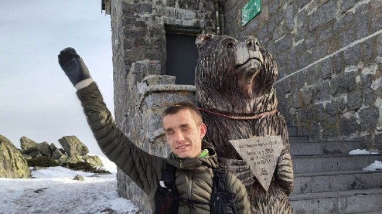 Силата на духа: Незрящият ултрамаратонец изкачи 19 пъти Черни връх без спане