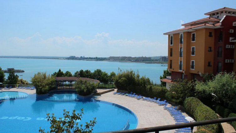 Хотелиери: Руснаци ни подбиват цените с нелегални квартири