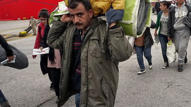 Прираст на населението на ЕС заради бежанците