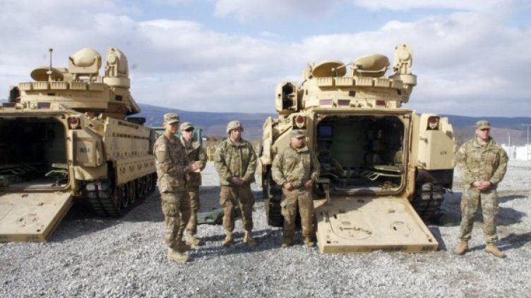 В Ново село стъпиха 15-те бронирани US машини