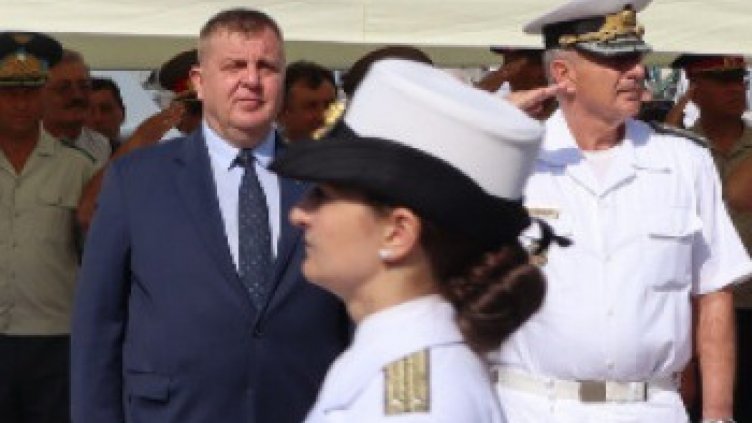 Каракачанов: Има провокатори сред протестиращите, които чакат полицията да ги нападне