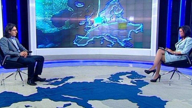 Предсрочен вот и технократско правителство очакват Румъния