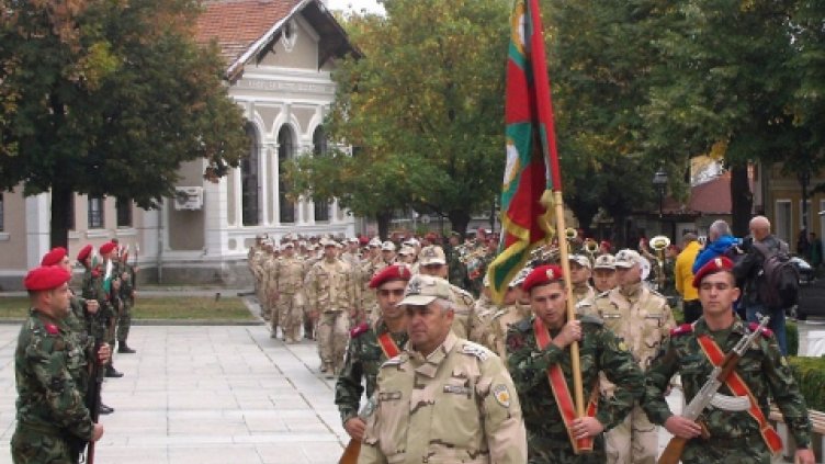 Карлово посрещна ветераните от Афганистан