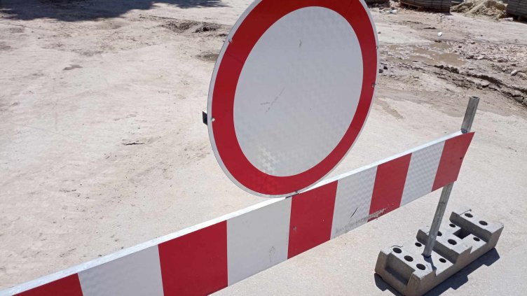 Важно за шофьорите! Затварят автомобилния подлез до ДКС до 12 ч. днес