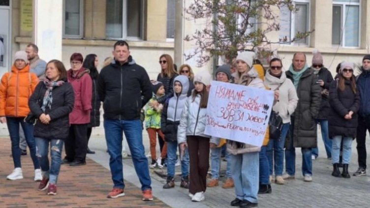 Варна също излезе на протест срещу "войната" по пътищата