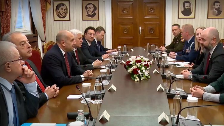 Радев и Запрянов обсъдиха родната отбрана със зам.-помощник секретаря и посланика на САЩ