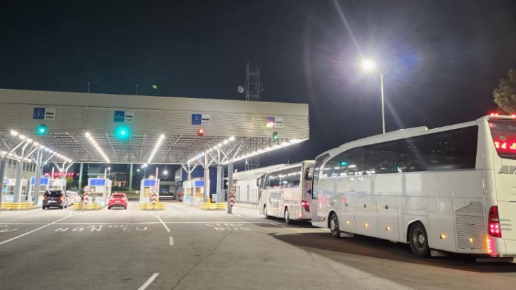Провериха 32 автобуса за организирани пътувания на ГКПП "Капитан Андреево" 