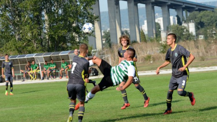 Денислав Ангелов подписа с Черно море